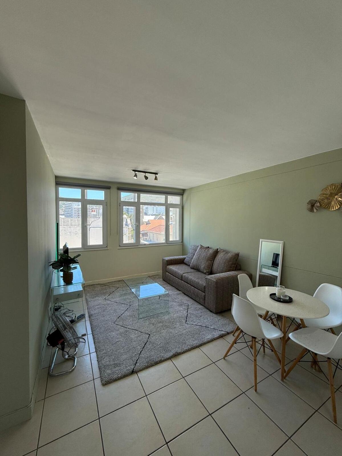 Apartment Conveniently Located Getaway *